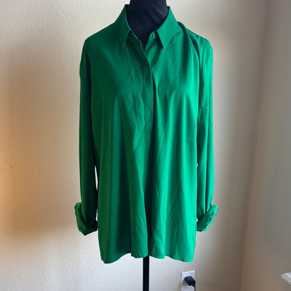 Express Vibrant Green Button Down Shirt - Picture 2 of 3